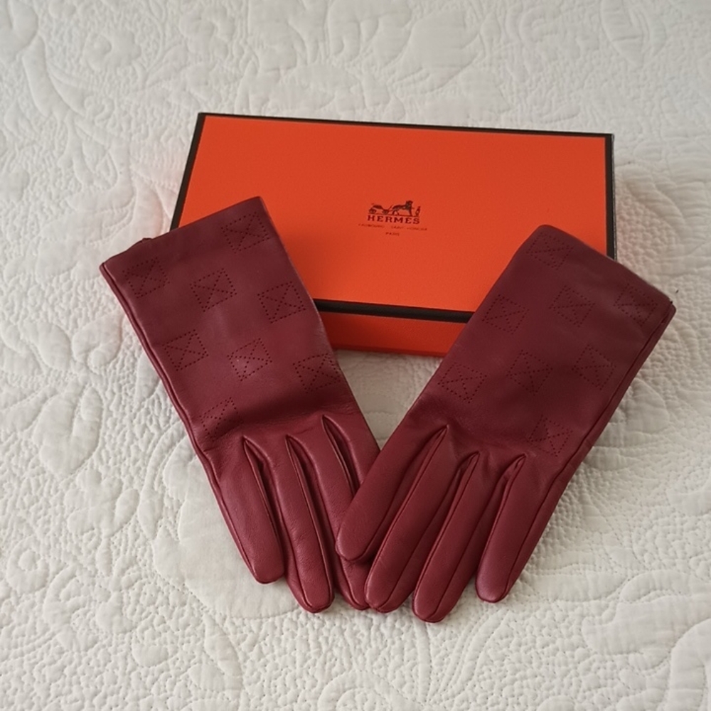 Hermes Gloves Vintage  Lamb Leather Silk Lined Sz 6 1/3 Elegant Bougie Luxurious